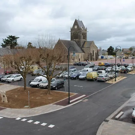Le Mere Eglise * Sainte-Mère-Église